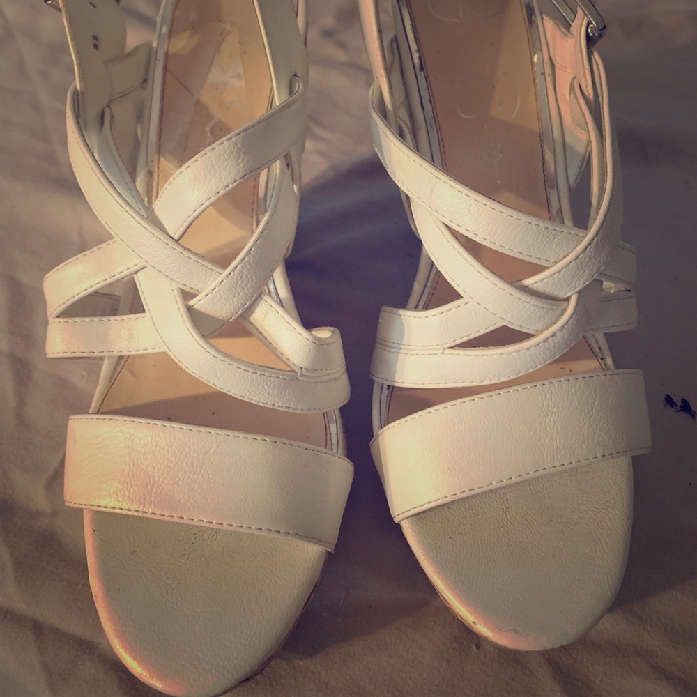 Barely worn size 7.